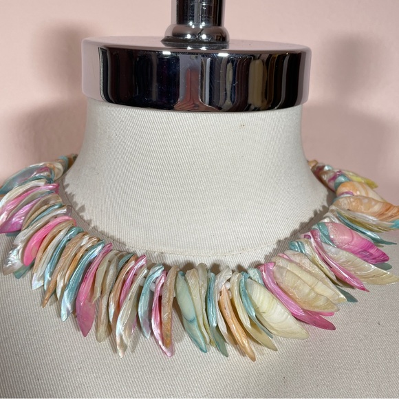 Vintage HAWAIIAN Real SHELL Rainbow Mermaid Core Summer Beach Vacation Necklace - Picture 9 of 9